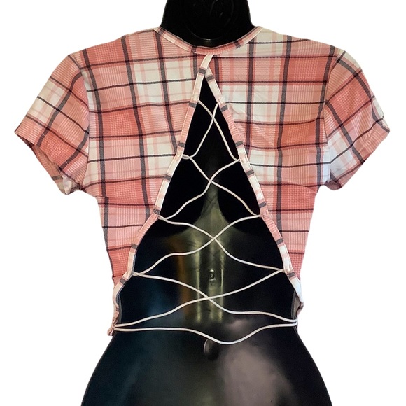 Faded Rose Pink Plaid Exposed Elastic Back Tee M - Picture 8 of 8